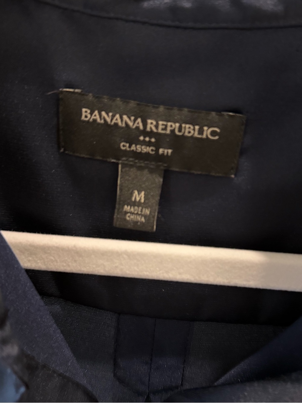 Five Blouses: 4 Banana Republic & 1 LOFT (medium and 1 large) - Picture 8 of 12